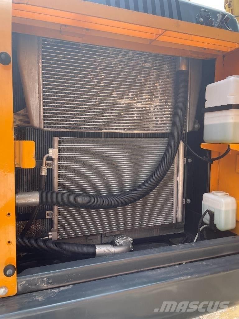 Hyundai 220LC-9S Pásová rýpadla