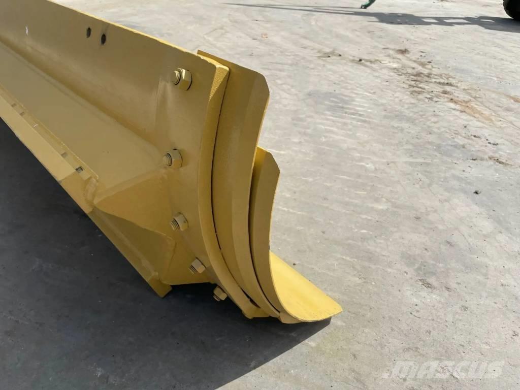 CAT 140G Moldboard Radlice