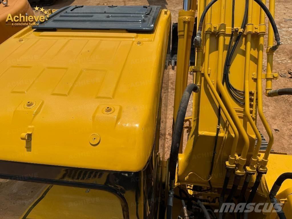 Komatsu PC 220 Pásová rýpadla