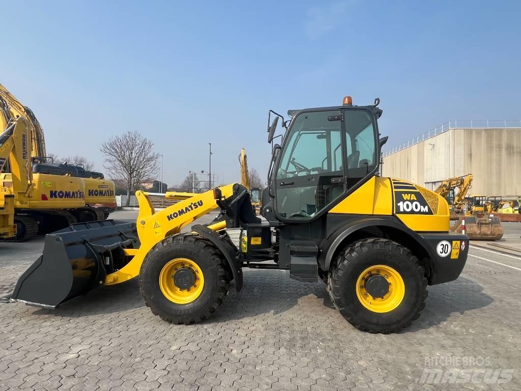 Komatsu WA 100 M-5 Kolové nakladače