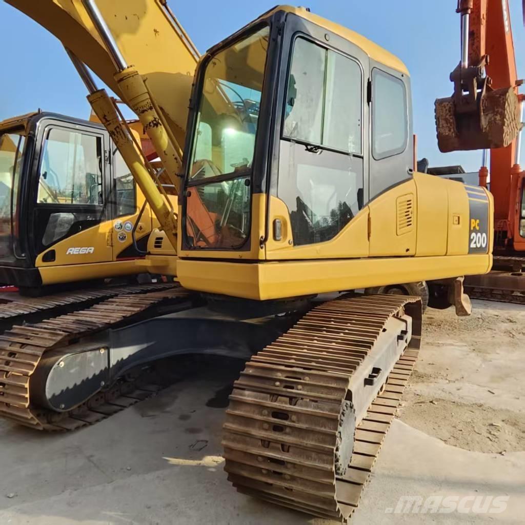 Komatsu PC 200-7 Pásová rýpadla