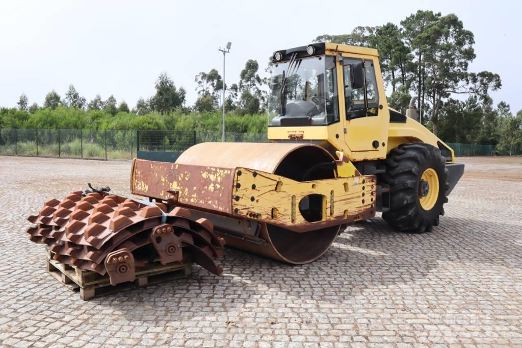 Bomag BW 216 D-4 Půdní kompaktory