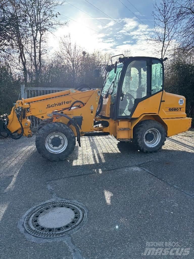 Schäffer 6680 T Teleskopické kolové nakladače