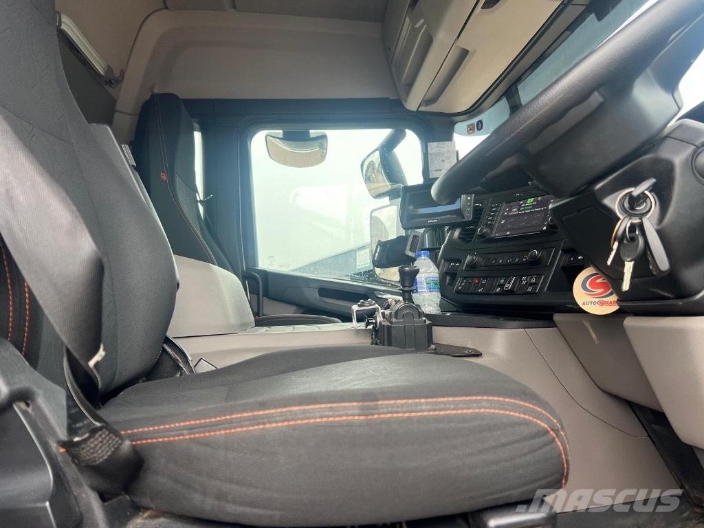 Scania P450 XT Sklápěče