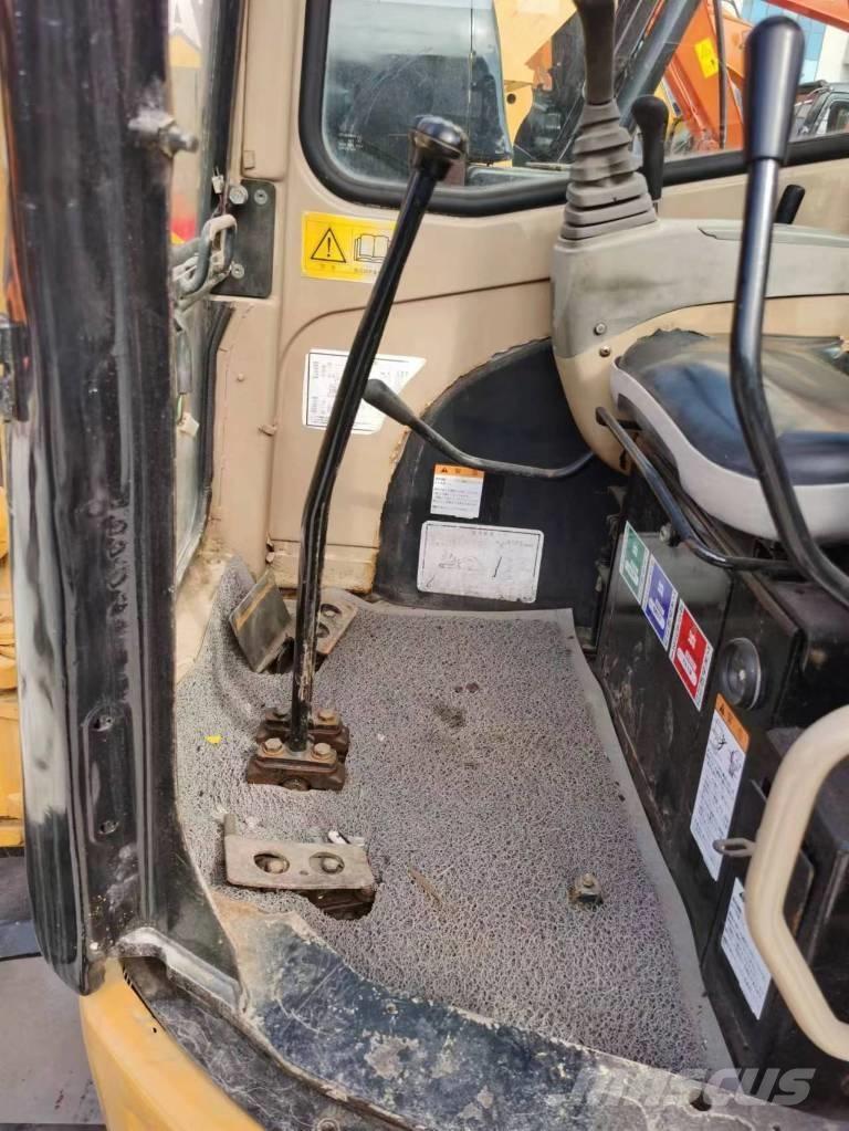 CAT 303 CR Mini rýpadla < 7t