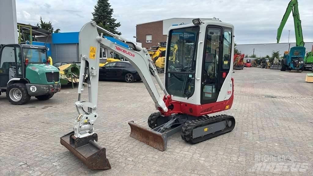 Takeuchi TB216 A Mini rýpadla < 7t
