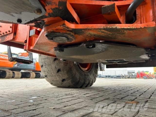 Hitachi ZW 310-6 Kolové nakladače