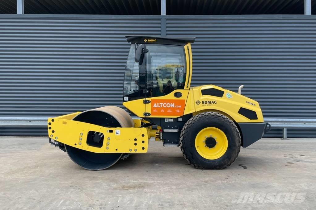 Bomag BW 177 D-5 Tahačové válce