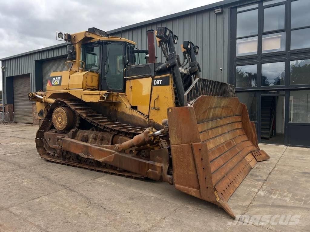 CAT D 9 T Pásové dozery