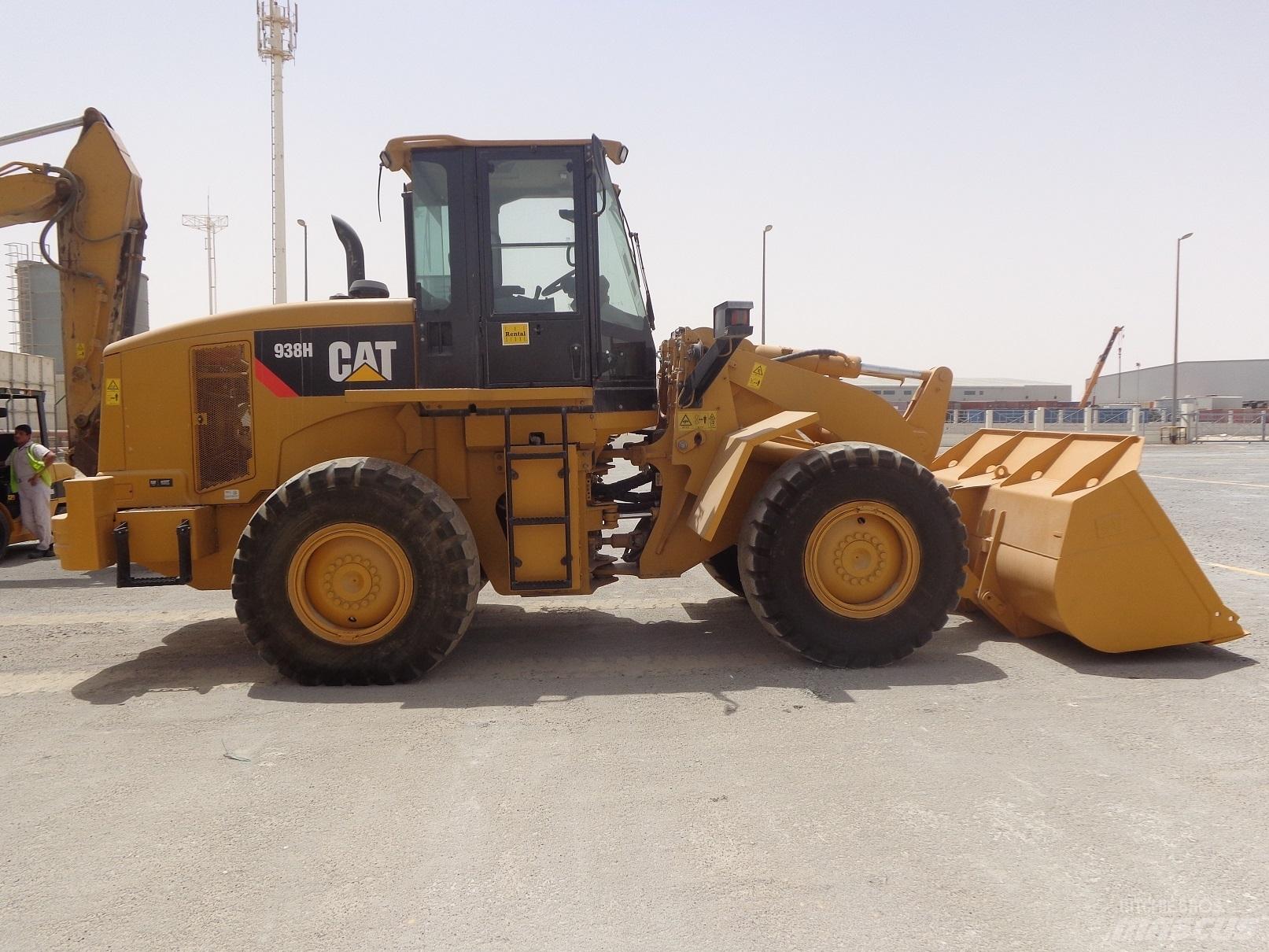 CAT 938H Kolové nakladače