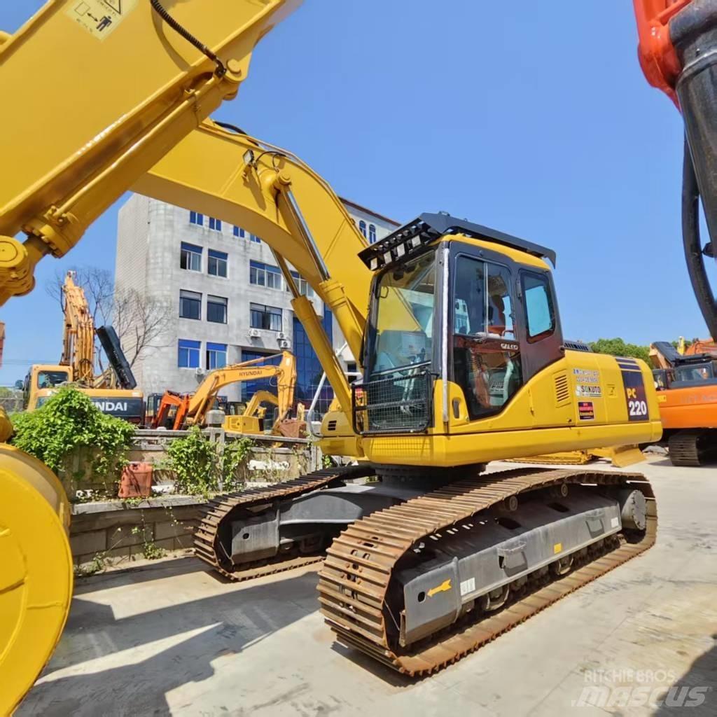 Komatsu PC 220 Pásová rýpadla