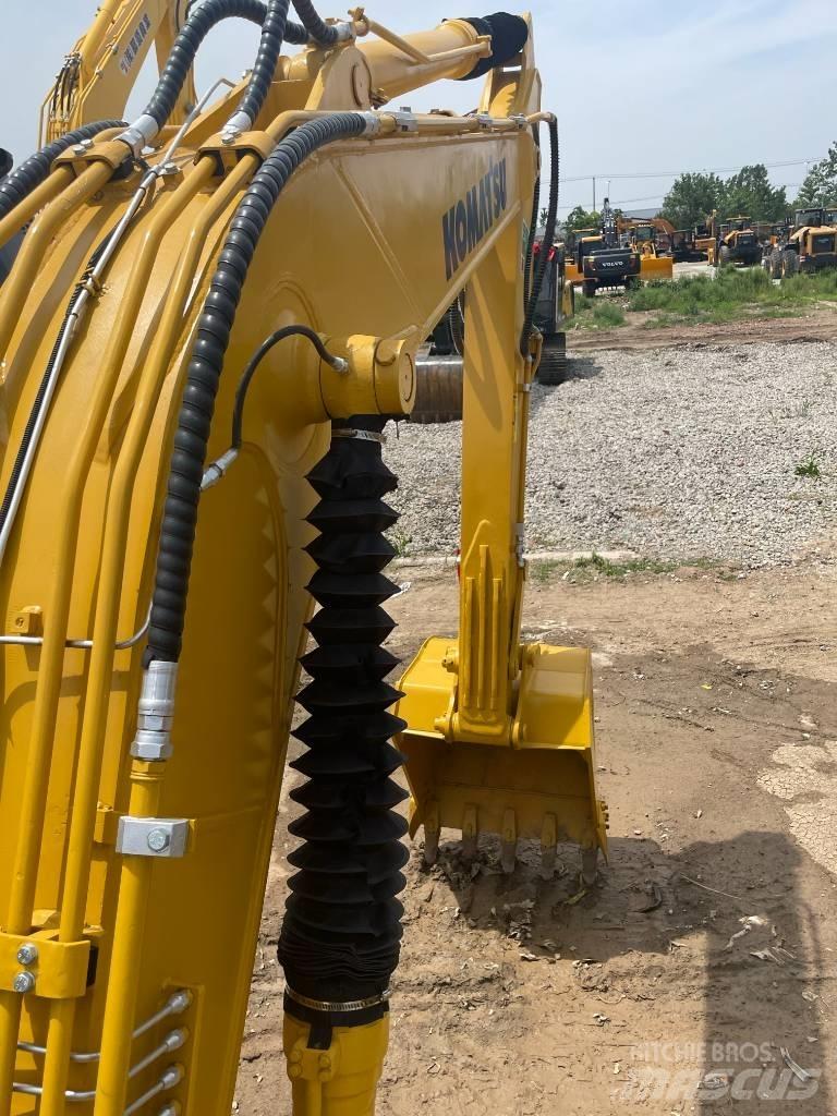 Komatsu PC130 Pásová rýpadla