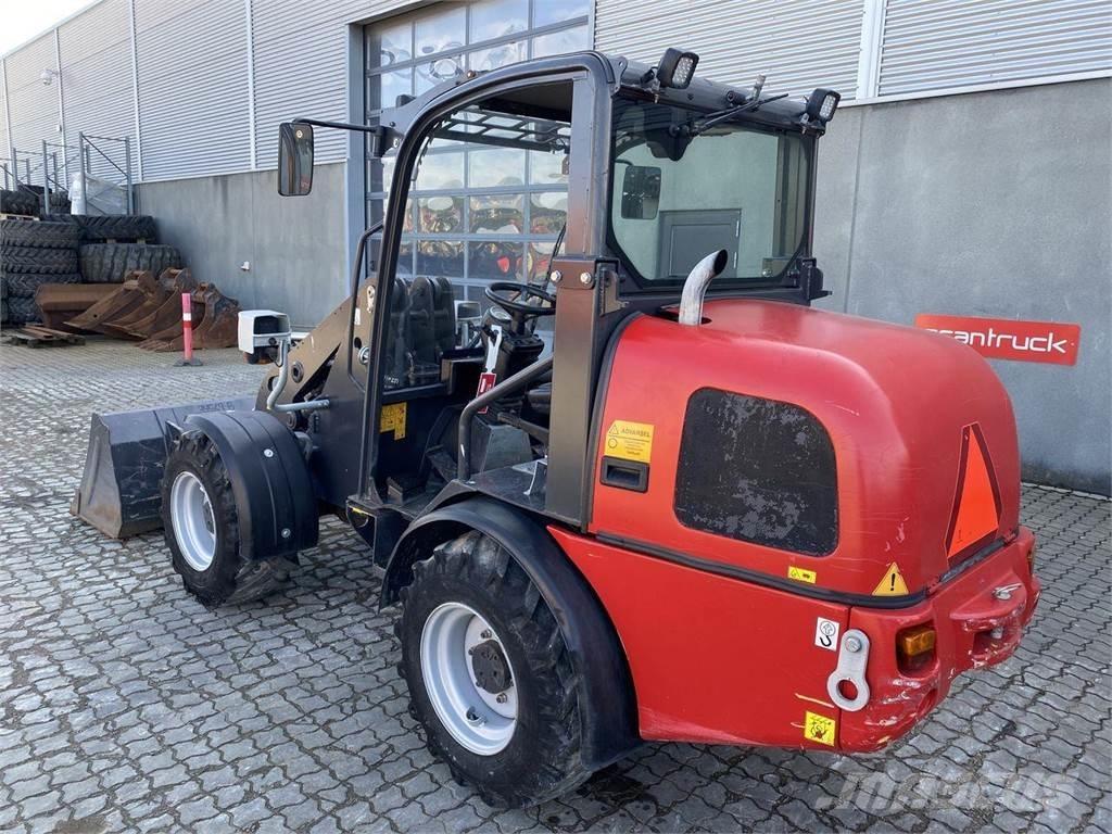 Weidemann 2070 Víceúčelové nakladače
