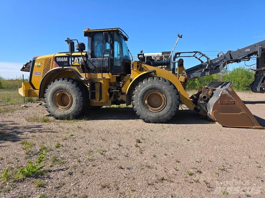 CAT 966 M Kolové nakladače