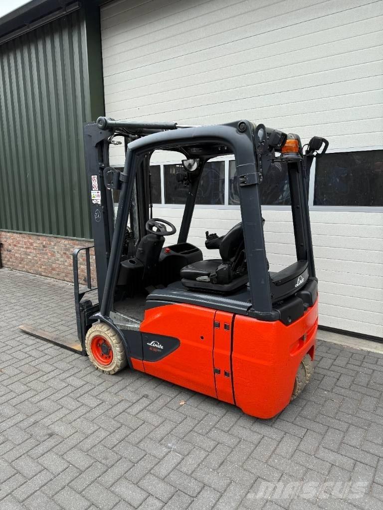 Linde E16-02 Akumulátorové vozíky
