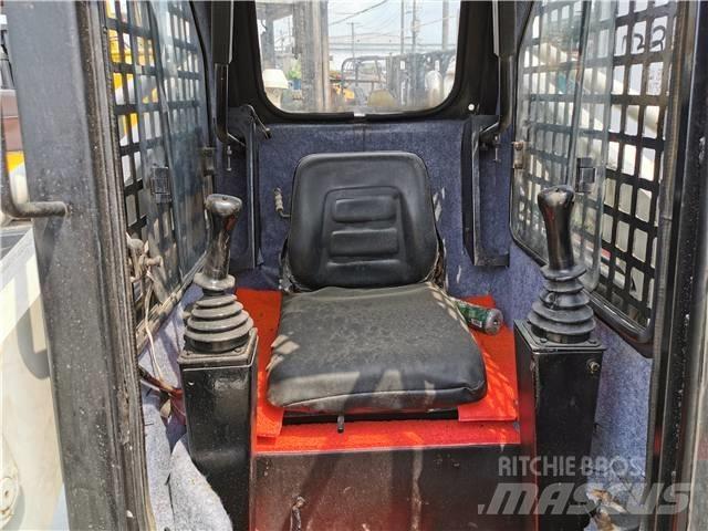 Bobcat S130 Smykem řízené nakladače