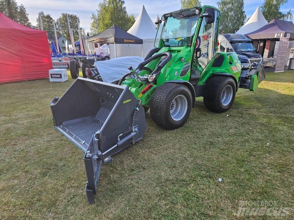 Avant Avant 860i Smykem řízené nakladače