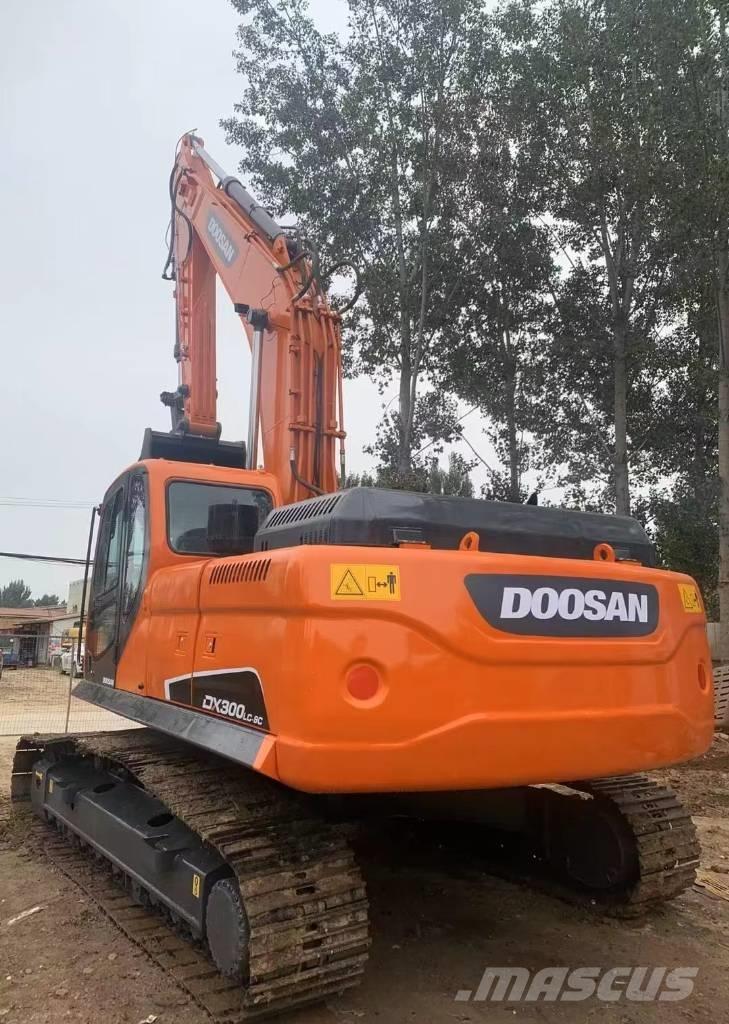 Doosan DX300LC-9C Pásová rýpadla
