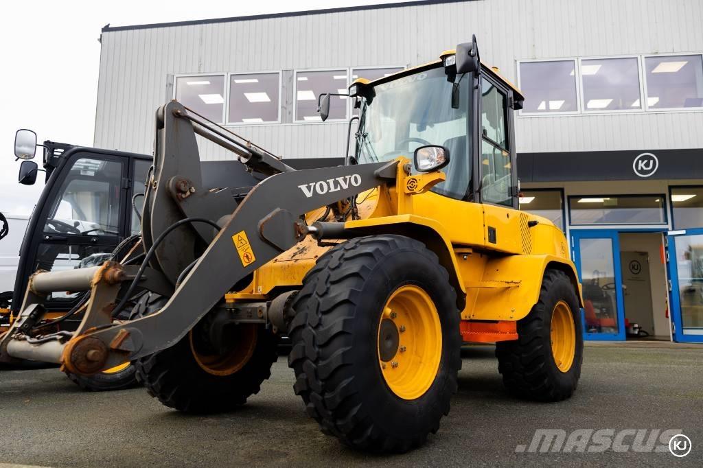 Volvo L 35 Kolové nakladače