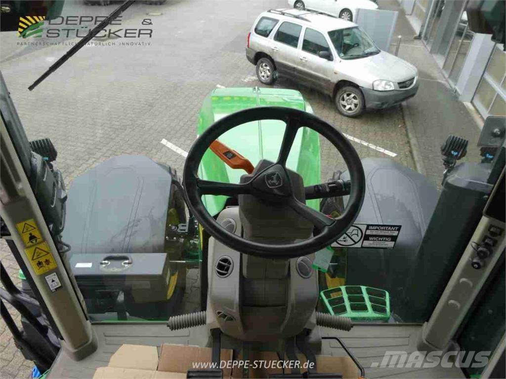 John Deere 7R 330 Traktory