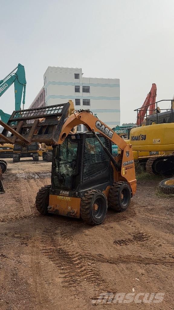 CASE SR200 Smykem řízené nakladače