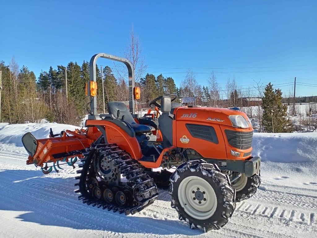 Kubota JB 16-PC Traktory