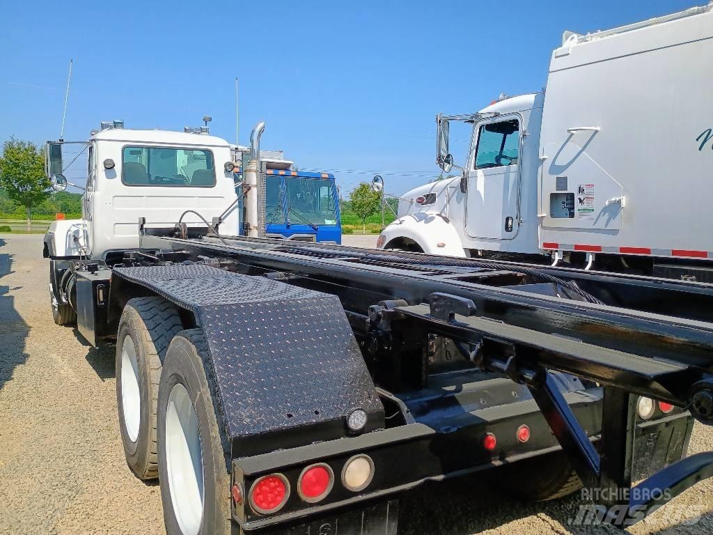 Mack RD 688 S Popelářské vozy