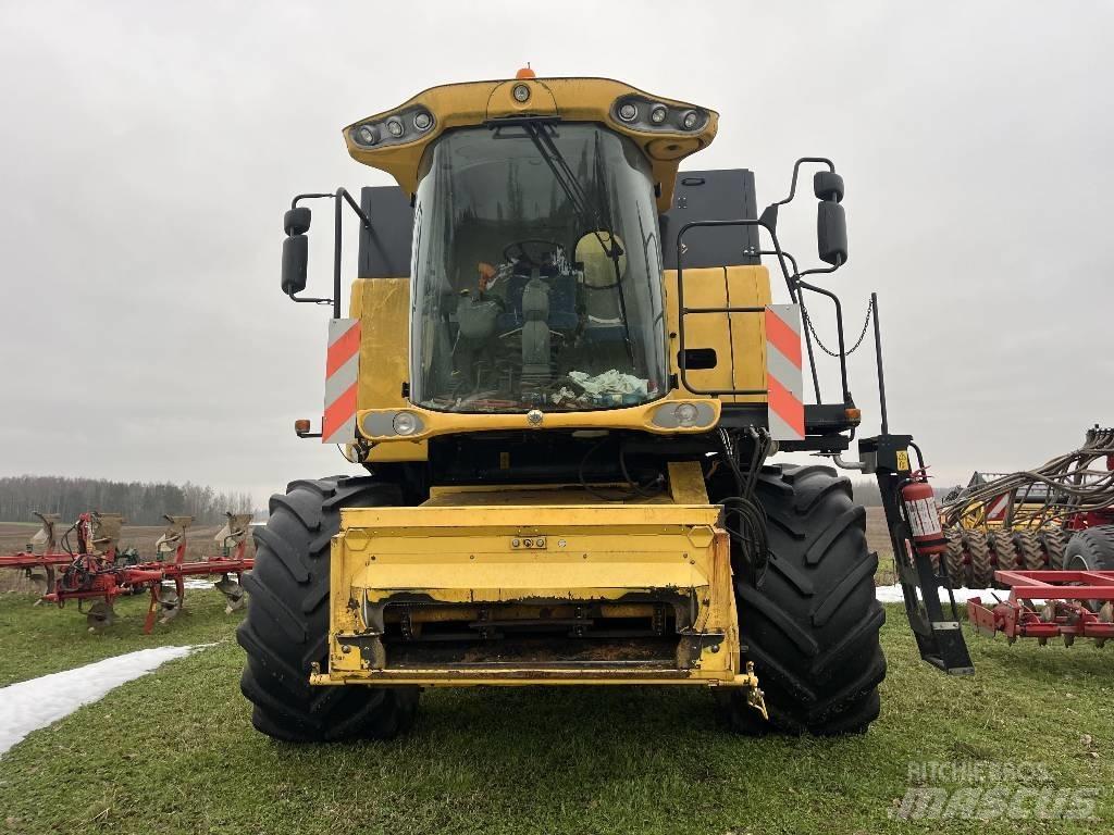 New Holland CSX 7070 Sklízecí mlátičky