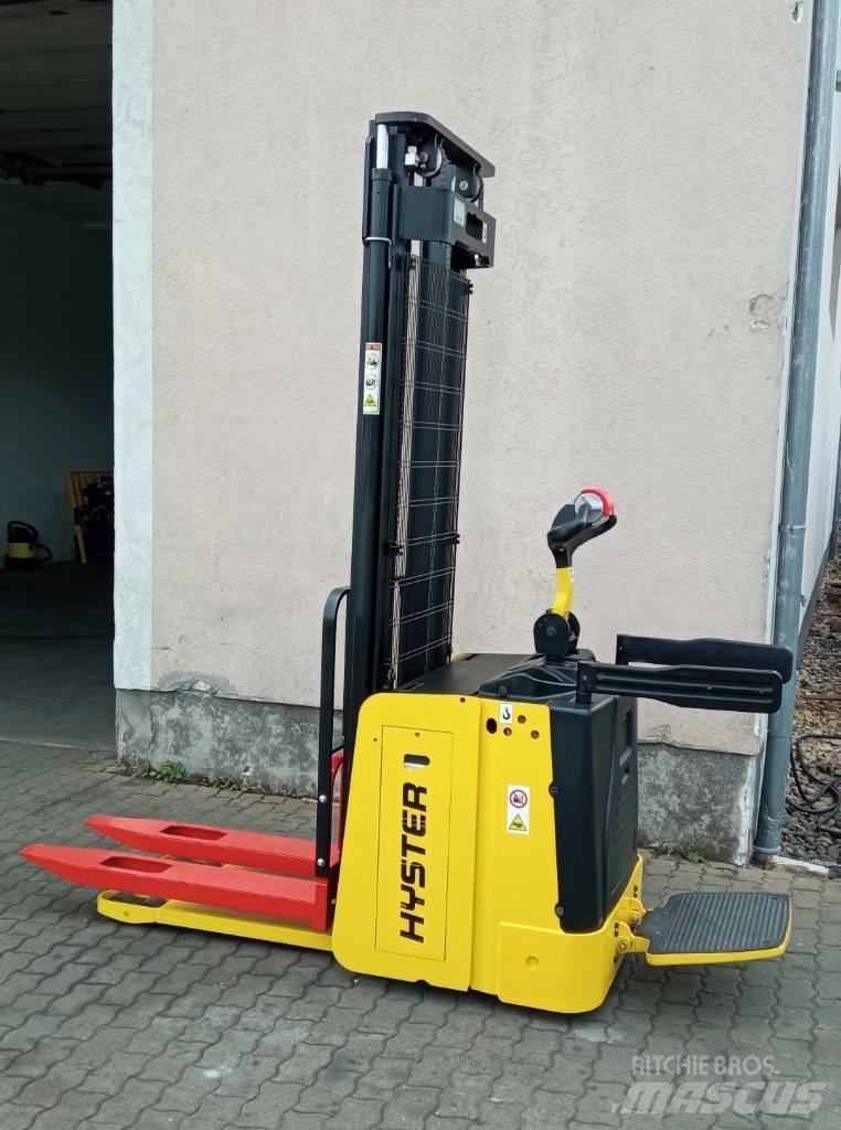 Hyster S1.5S Ručně vedené vysokozdvižné vozíky