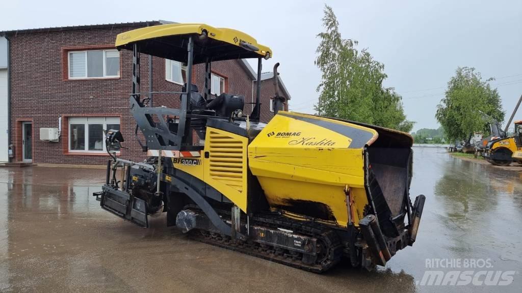 Bomag BF 300 Finišery