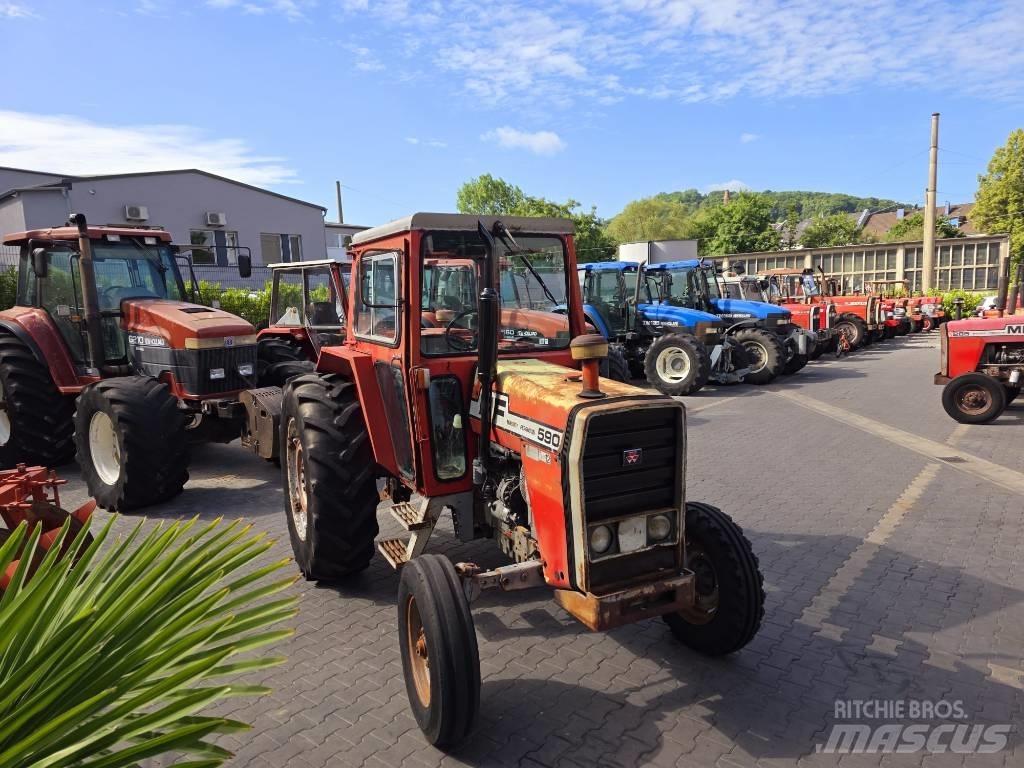 Massey Ferguson 590 Traktory