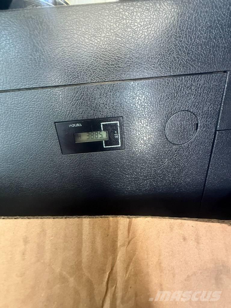 Hyundai HX 160 AL Pásová rýpadla