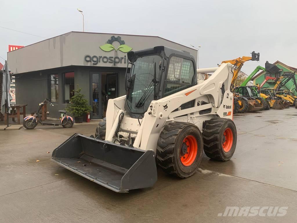Bobcat S 850 Smykem řízené nakladače