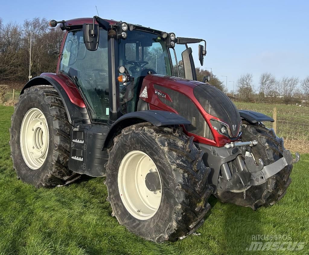 Valtra N175V Traktory