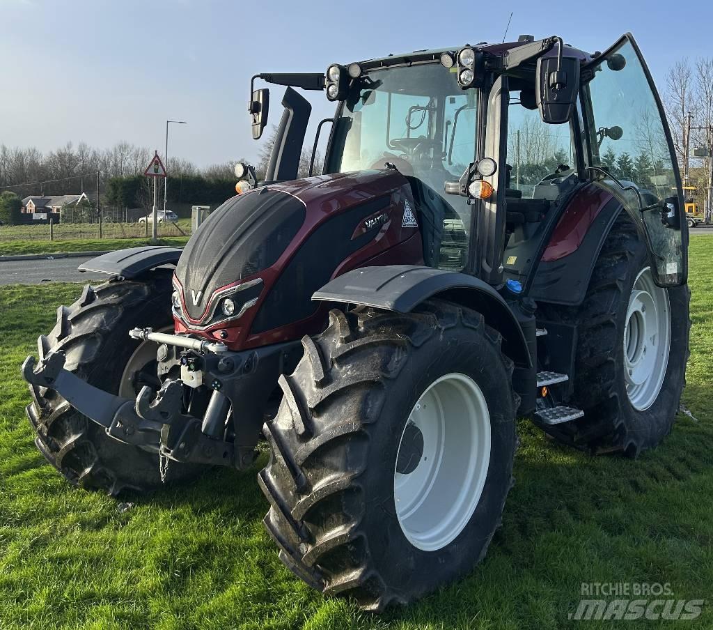 Valtra N175V Traktory