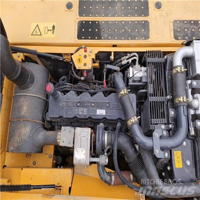Komatsu pc220-8 Pásová rýpadla