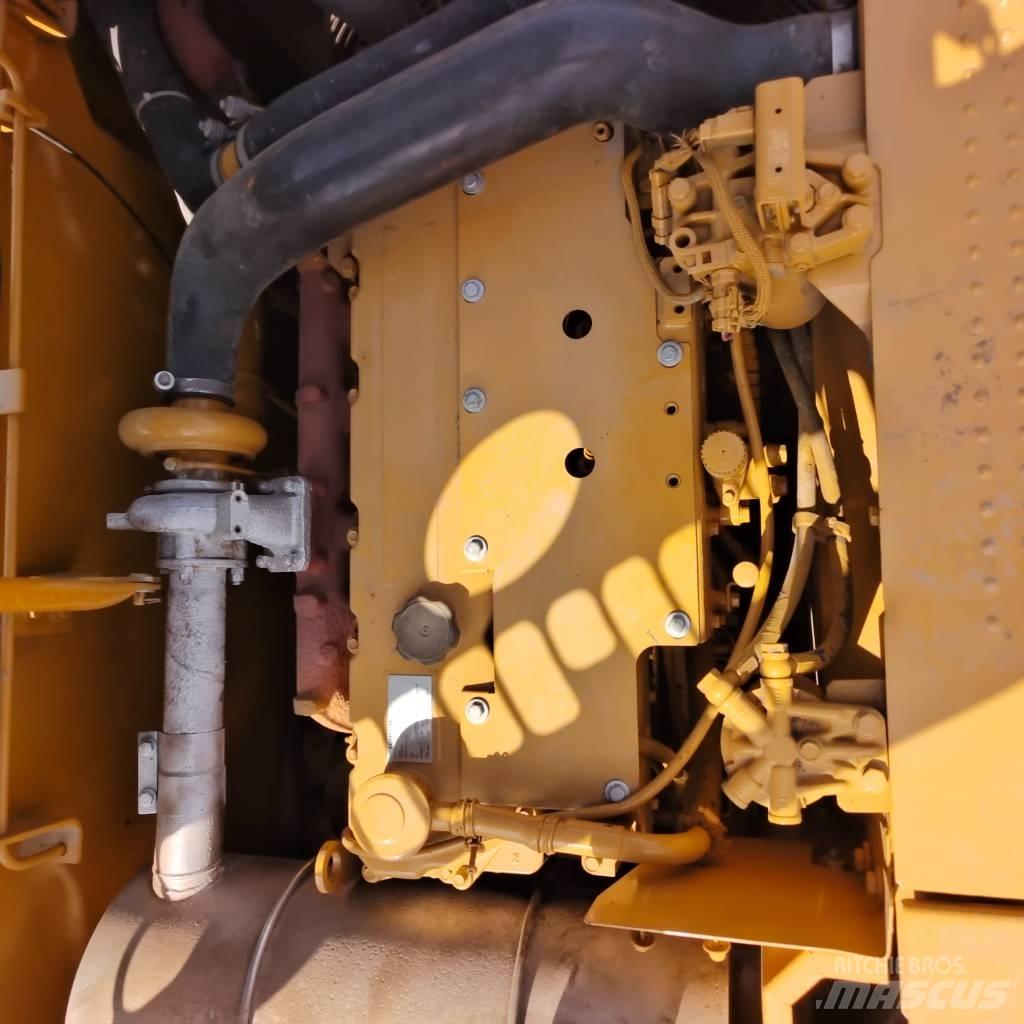 CAT 320 D Pásová rýpadla