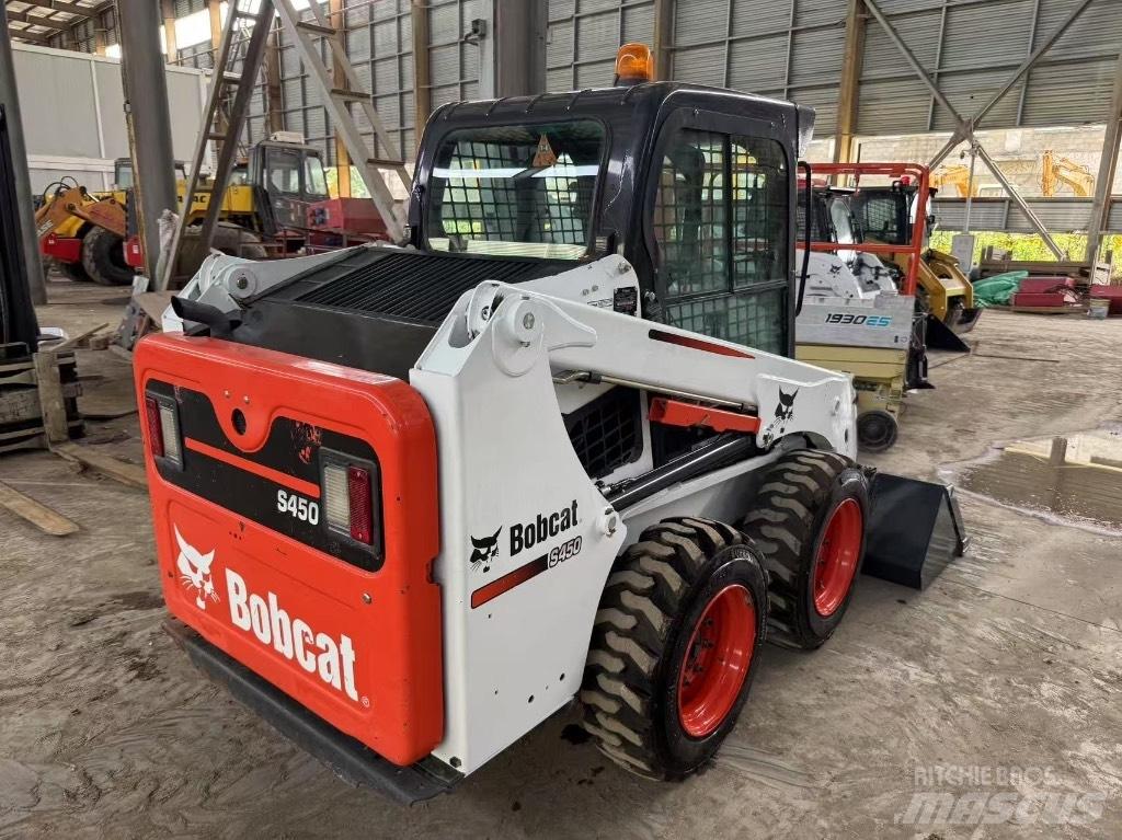 Bobcat S 450 Smykem řízené nakladače