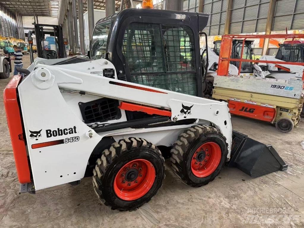 Bobcat S 450 Smykem řízené nakladače