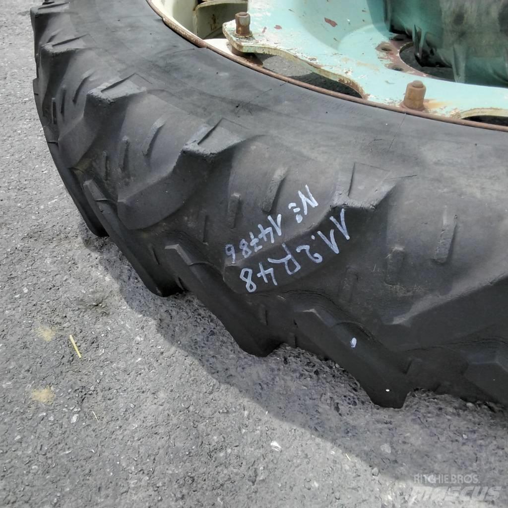 Kleber 11.2R48 Pneumatiky, kola a ráfky