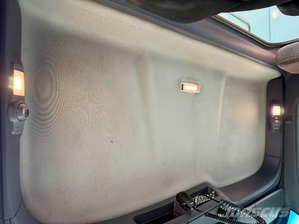 Peterbilt 567 Tahače