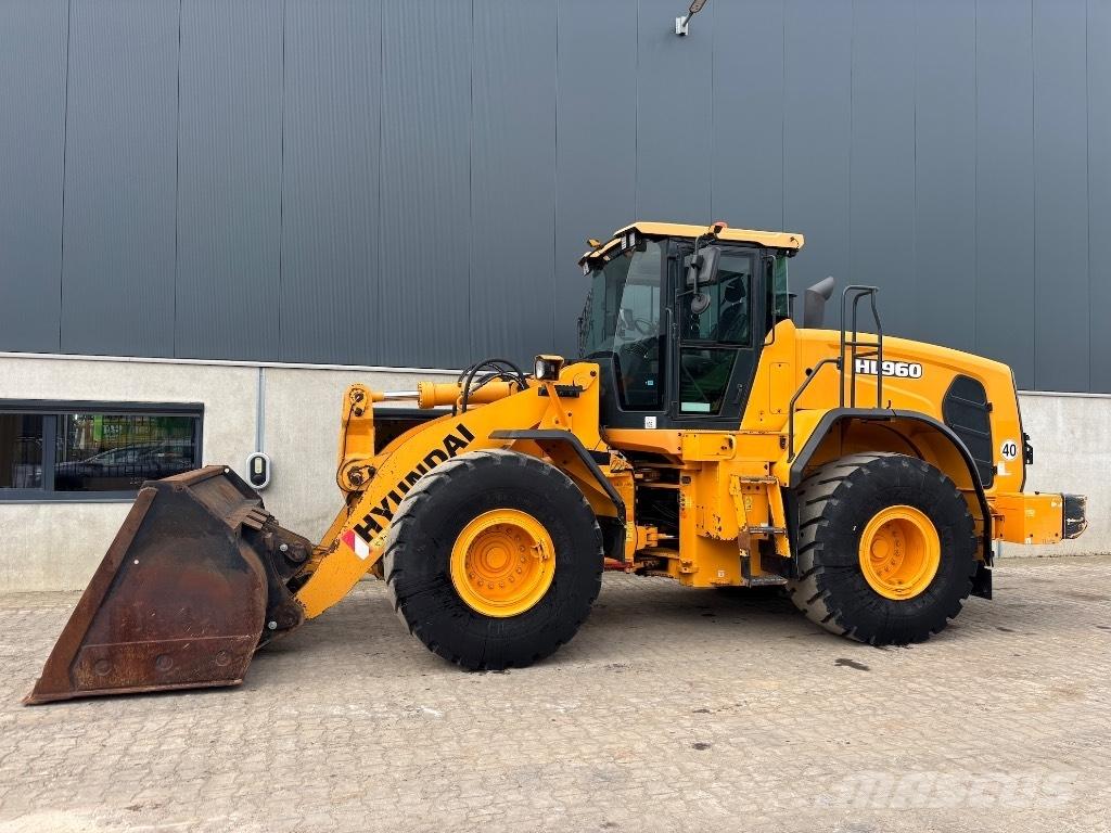 Hyundai HL 960 - 955 Kolové nakladače