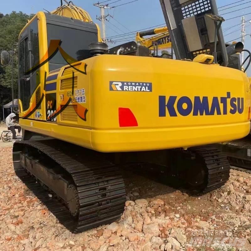 Komatsu PC 200 Pásová rýpadla