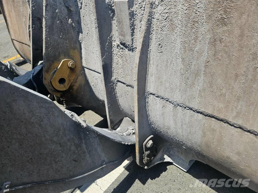 CAT 972H Kolové nakladače
