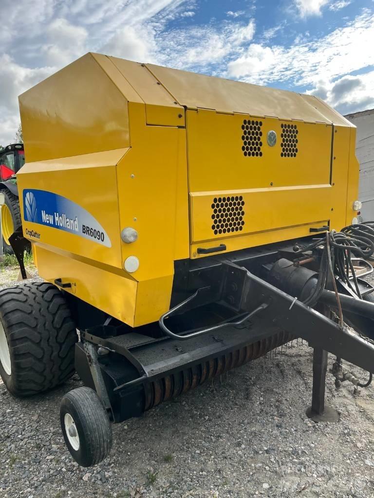 New Holland BR 6090 Lis na válcové balíky