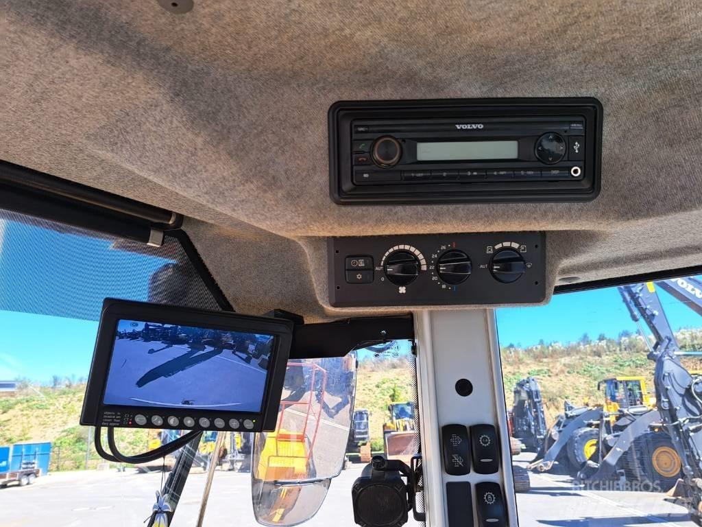 Volvo L 220 H Kolové nakladače