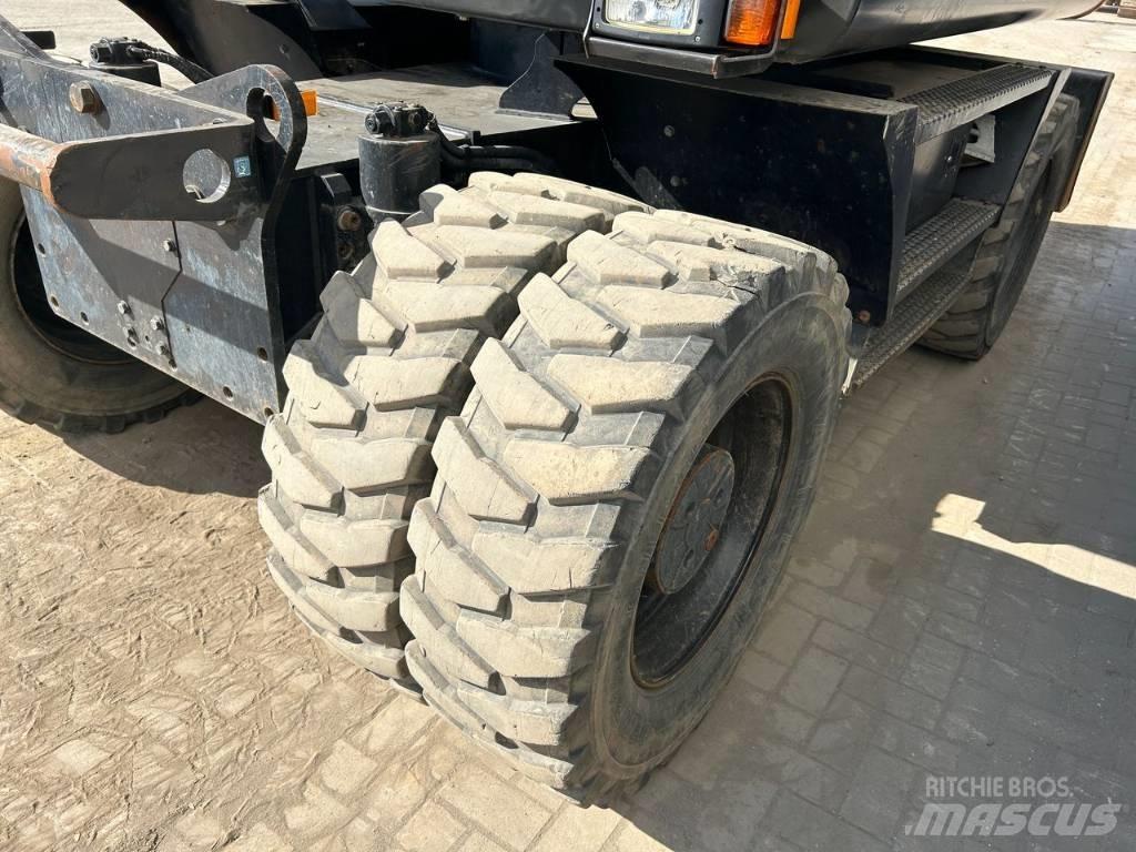 Hitachi ZX 140 W-5B Kolová rýpadla