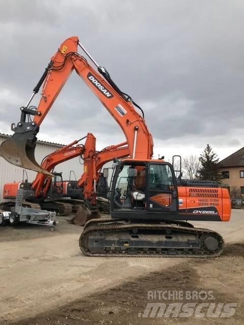 Doosan DX225LC-5 Pásová rýpadla