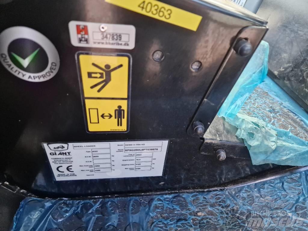 GiANT G2300 HD Víceúčelové nakladače
