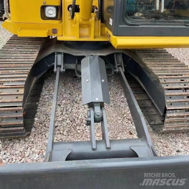 Komatsu PC70 Pásová rýpadla